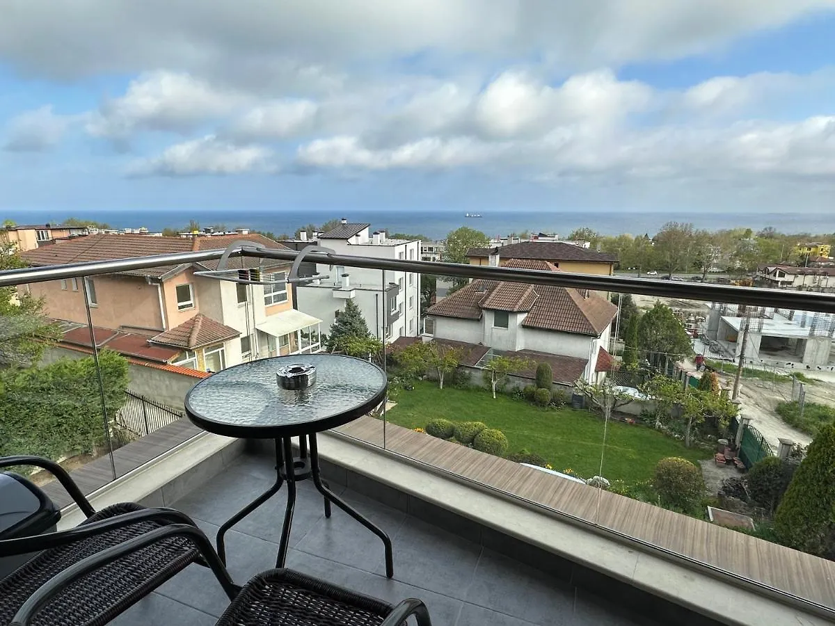 Ferienwohnung Апартамент Бриз Warna Apartment