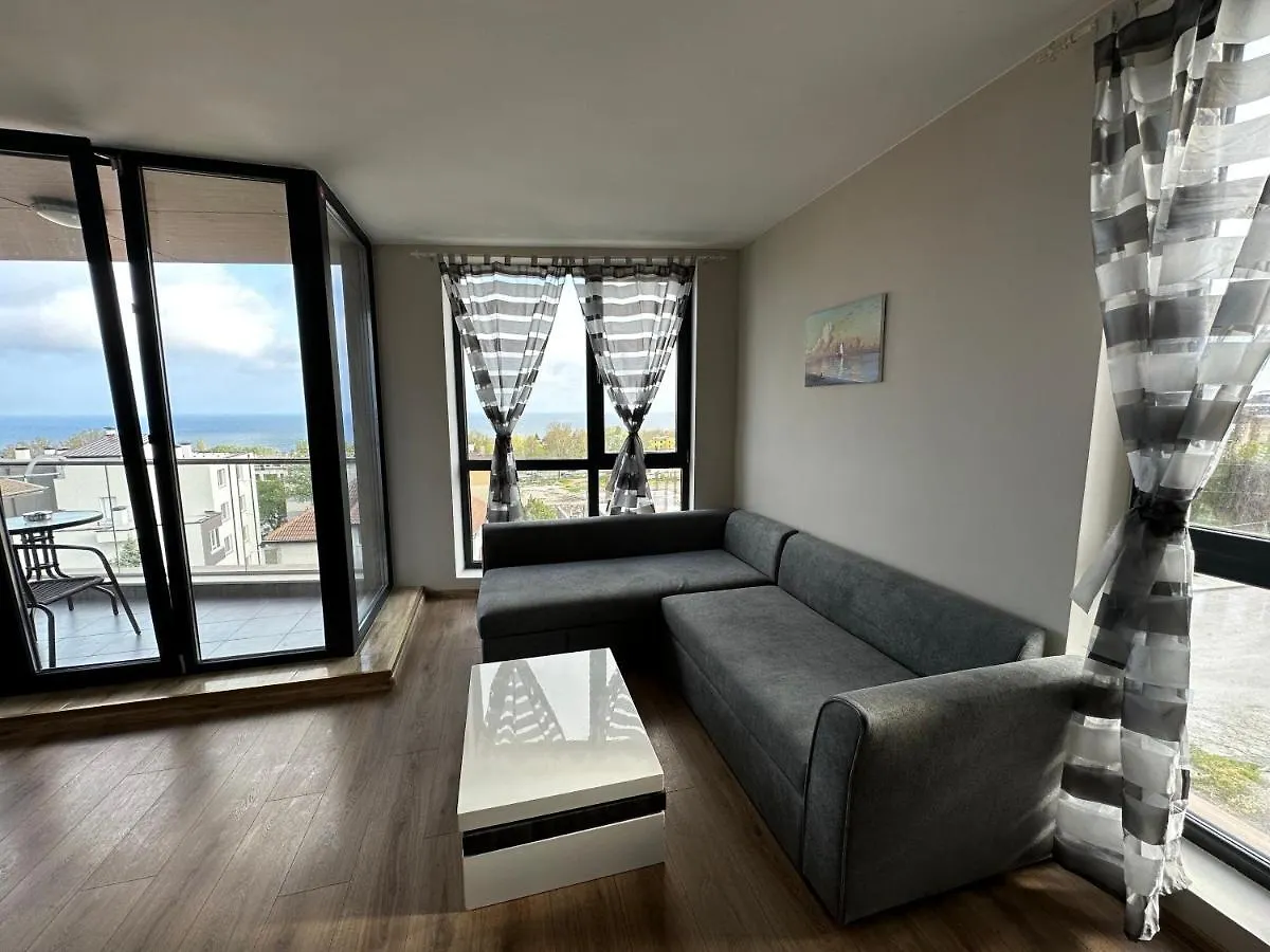 Апартамент Бриз Apartment Varna Bulgaria